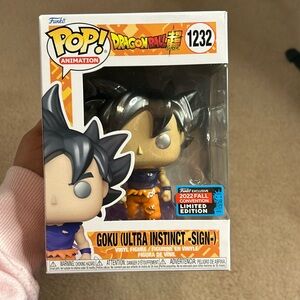 Limited Edition Goku Ultra Instinct Sign  Dragon Ball Super Funko Pop